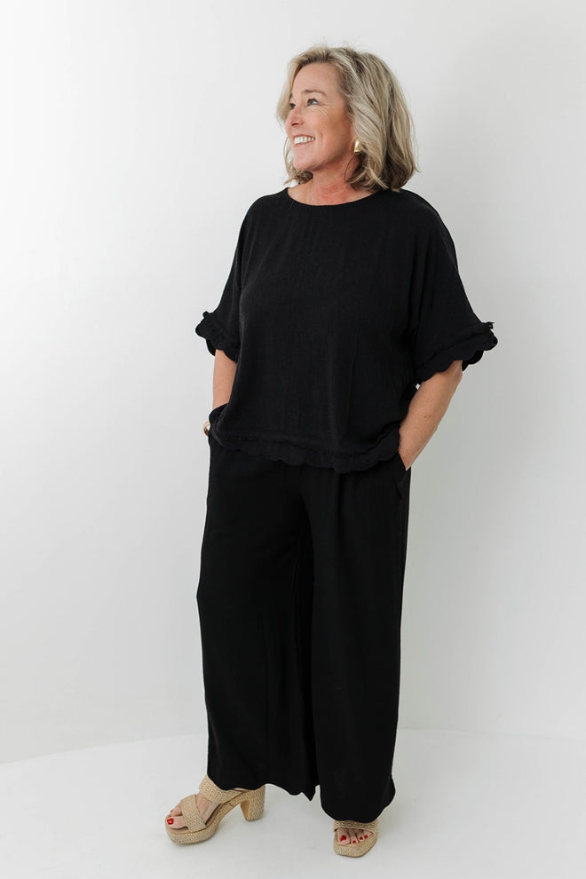 Seaside Scallop Edge Top