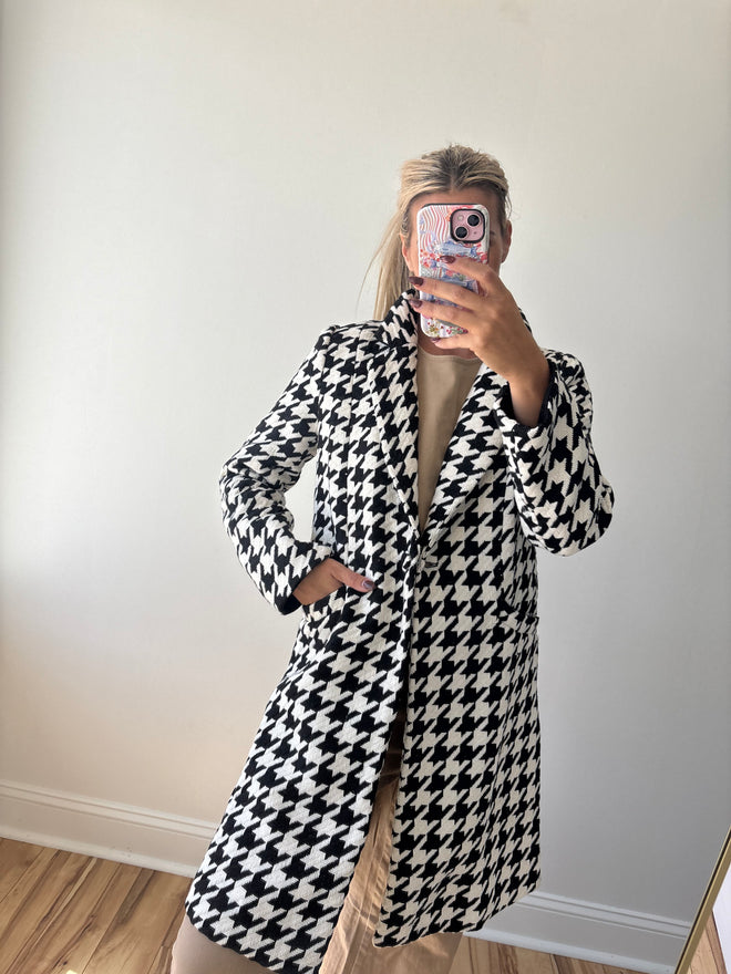 Houndstooth Coat Black and White