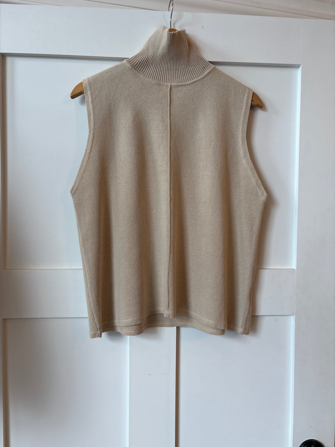 The Essary Top