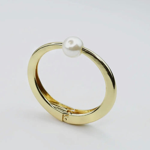 Single Pearl Bangle