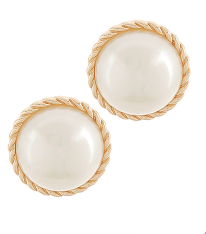 Oversized Pearls